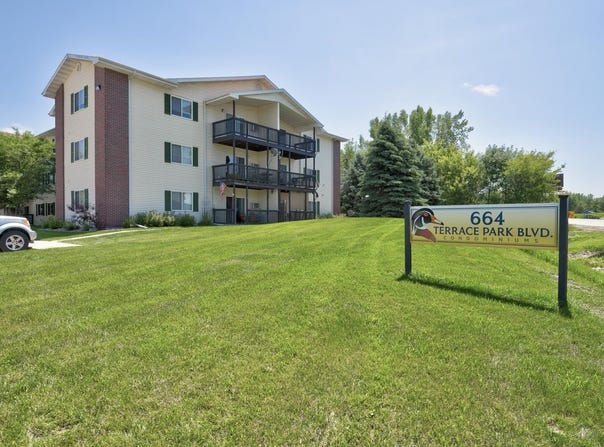 664 Terrace Park Boulevard #17, Milford, IA 51351