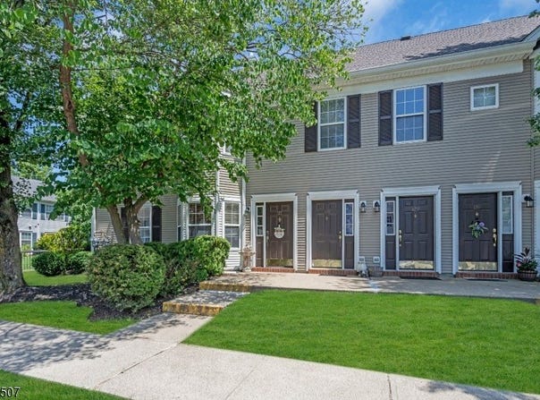 127 Williamson Ct, Bridgewater Twp., NJ 08807-5643