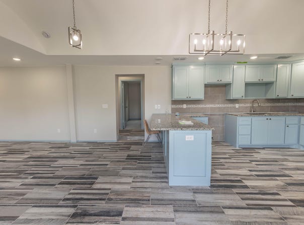 221 W 3rd Street, Idalou, TX 79329