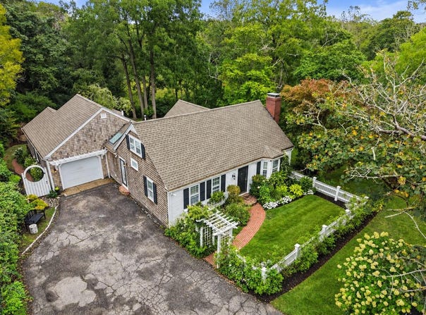 3714 Main Street, Barnstable, MA 02630