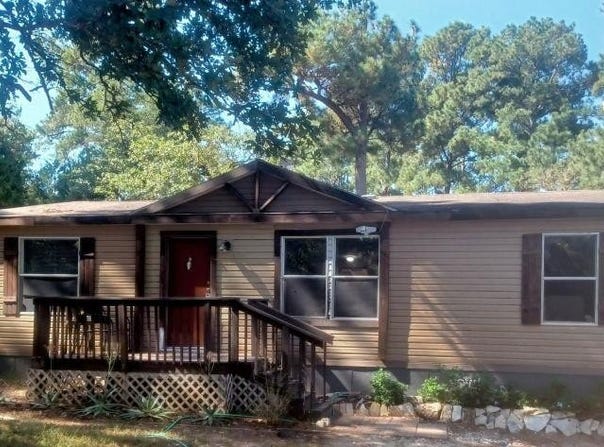 172 Pine Canyon DR, Smithville, TX 78957