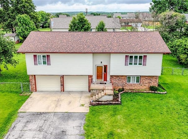 21730 Rudolph Road, Waynesville, MO 65583