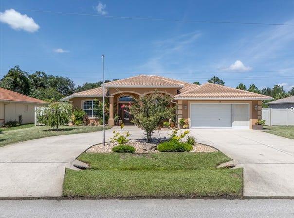 49 FARISTON PLACE, PALM COAST, FL 32137