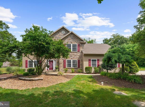 6336 OPOSSUM LANE, SLATINGTON, PA 18080