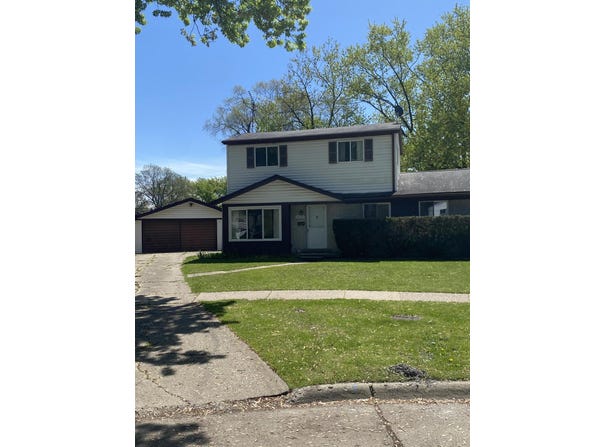 26084 Tawas Street, Madison Heights, MI 48071