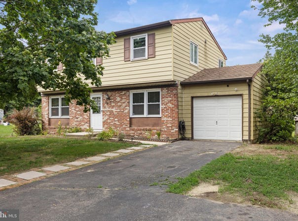66 LAY DRIVE, FRANKLINVILLE, NJ 08322