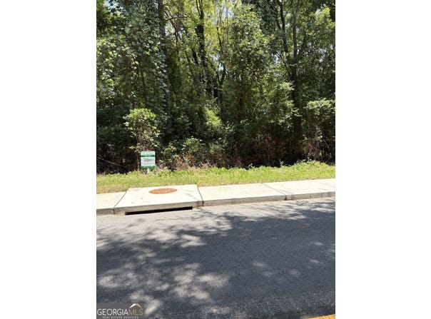 3220 Hollingsworth, Macon, GA 31210