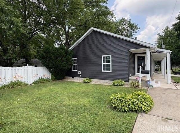 918 N ELM Street, Fairmount, IN 46928