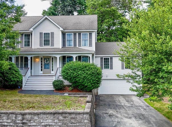 12 Hibiscus Way, Nashua, NH 03062