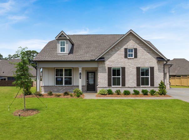 230 Flat Shoal Dr, Bonaire, GA 31005