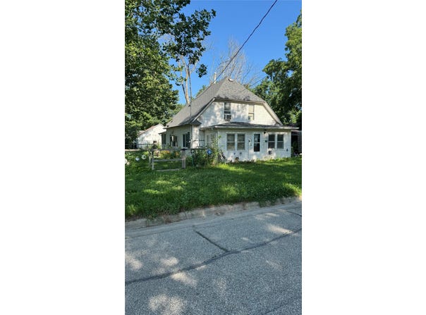 705 Clark Street, Redfield, IA 50233
