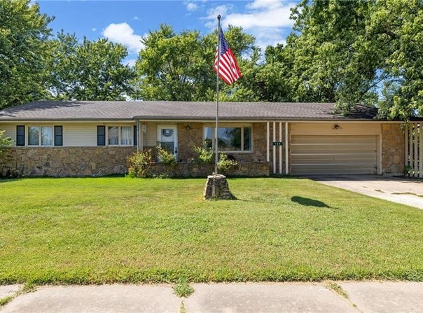 128 N Robey Street, Williamsburg, KS 66095