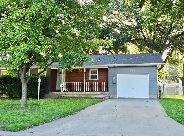 204 Pine Ct, Lindsborg, KS 67456
