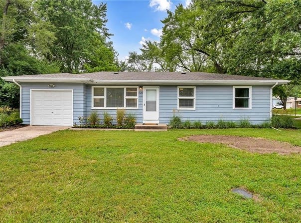 1620 W 20th Terrace, Lawrence, KS 66046