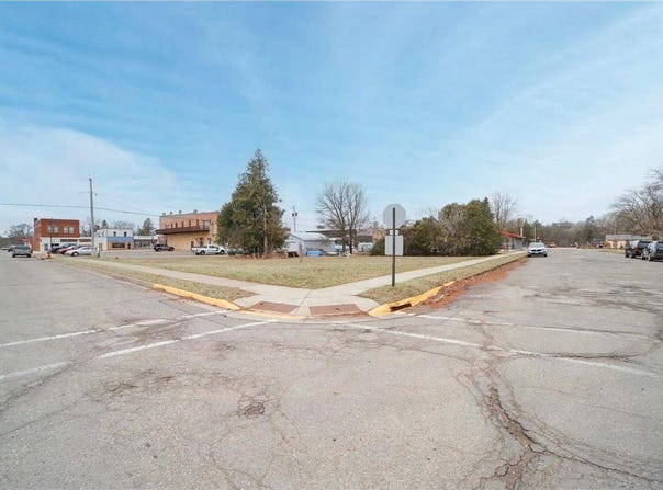 206 1st Street NW, Crosby, MN 56441