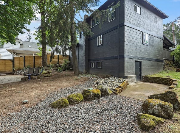 1280 N MAIN Ave, WhiteSalmon, WA 98672