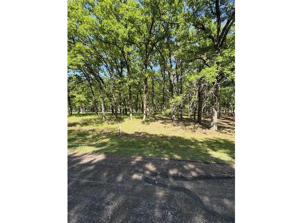 128 Colonial, Mabank, TX 75156