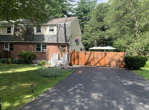 15 Maylane Dr, Salem, NH 03079