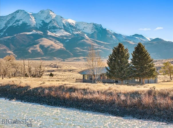 573 E River Rd, Emigrant, MT 59027