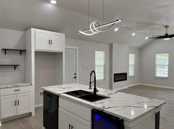 1320 E 3rd Avenue, Corsicana, TX 75110