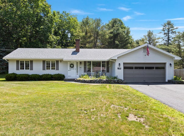 224 Sunderland Drive, Auburn, ME 04210