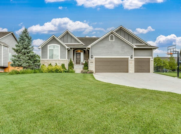 2406 N Silverdale St, Andover, KS 67002