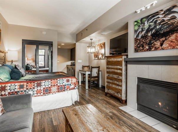 50 Hillside Drive #304, Mammoth Lakes, CA 93546