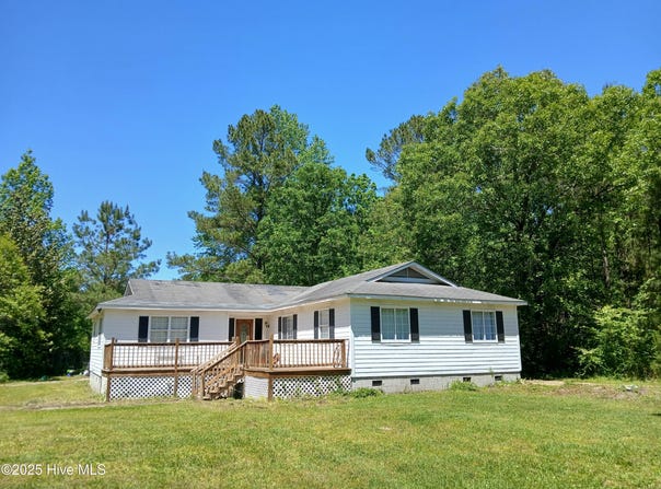 202 A L Banks Lane, Trenton, NC 28585