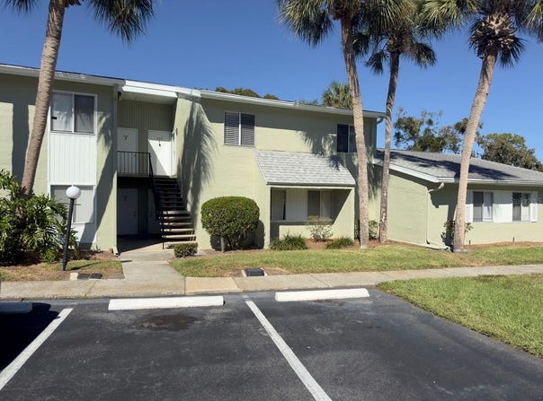 559 B FAIRWAYS CIRCLE, OCALA, FL 34472