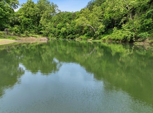 9723 Highway E, Houston, MO 65483