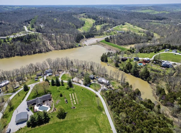 398 Lakeview Drive, Falmouth, KY 41040