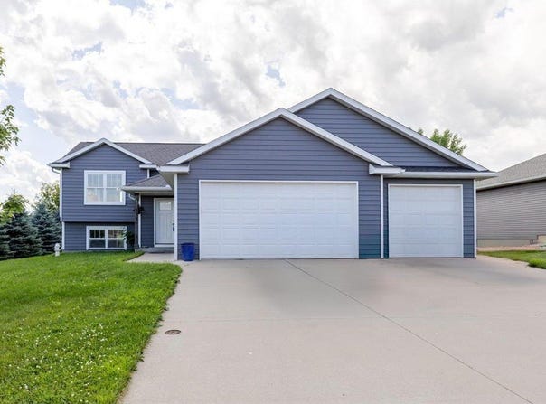 1280 Lone Stone Court SE, Chatfield, MN 55923