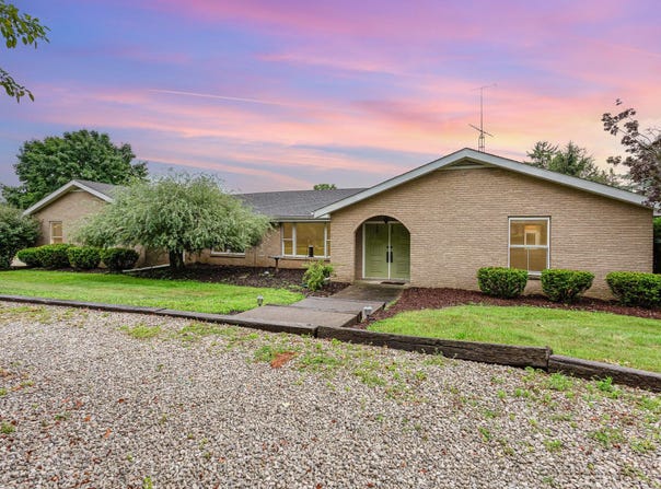 18348 Hall Drive, Mount Vernon, OH 43050
