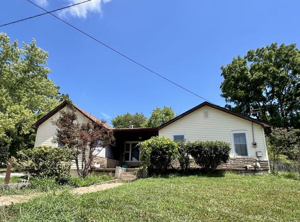 1016 Zimmerman Avenue, Cabool, MO 65689