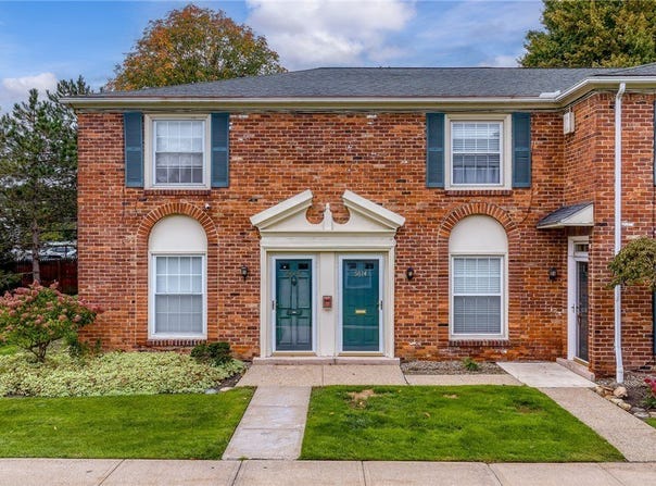 5616 Chelmsford Drive, Lyndhurst, OH 44124