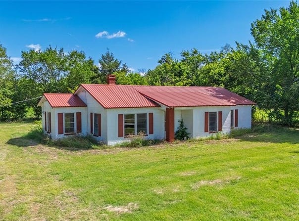 3829 Fm 64, Ladonia, TX 75449