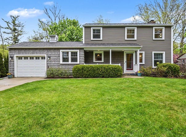 614 Hillcrest Road, Midland, MI 48640