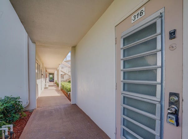 316 Farnham P, Deerfield Beach, FL 33442