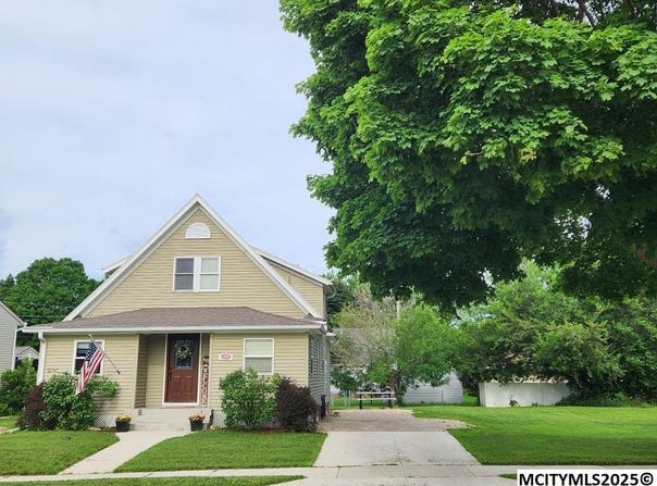 1306 N Rhode Island, MASON CITY, IA 50401