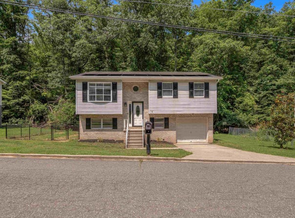 604 Lost Valley Dr, Huntington, WV 25705