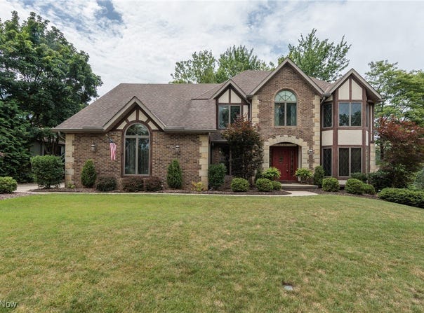 10702 Tudor Circle, North Royalton, OH 44133