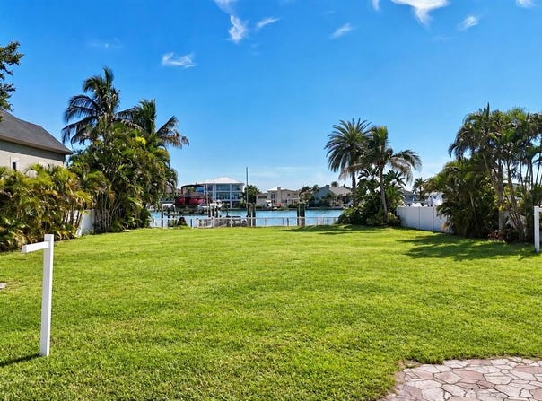 41 N PINE Circle, BELLEAIR, FL 33756