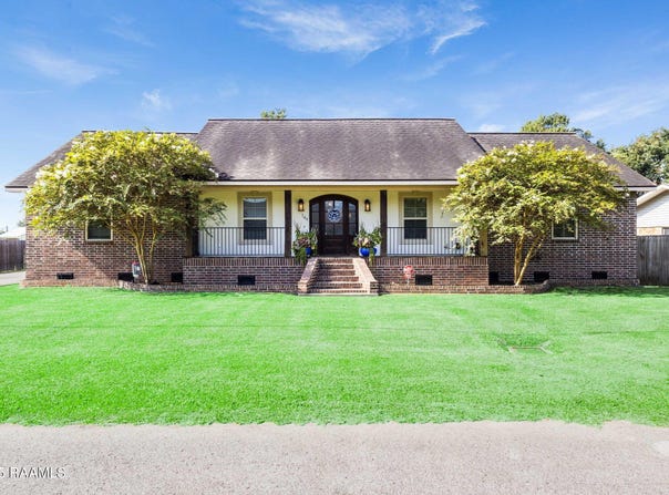 709 W Pine Street, Erath, LA 70533
