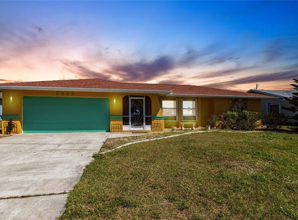 2466 LAKE VIEW BOULEVARD, PORT CHARLOTTE, FL 33948