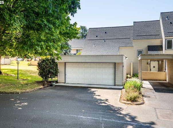 361 NE VILLAGE SQUIRE AVE, Gresham, OR 97030