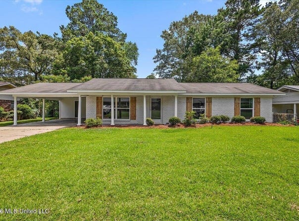 2355 Upper Drive, Pearl, MS 39208