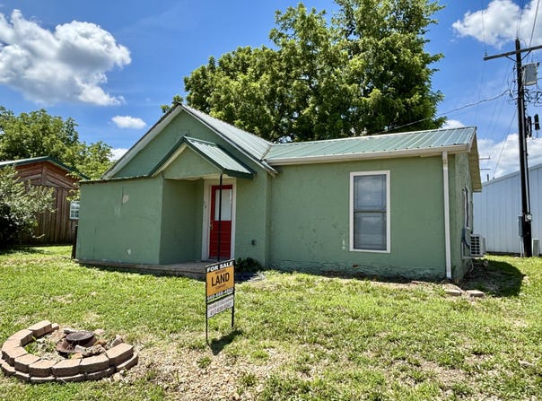 39 North Main St., Summersville, MO 65571