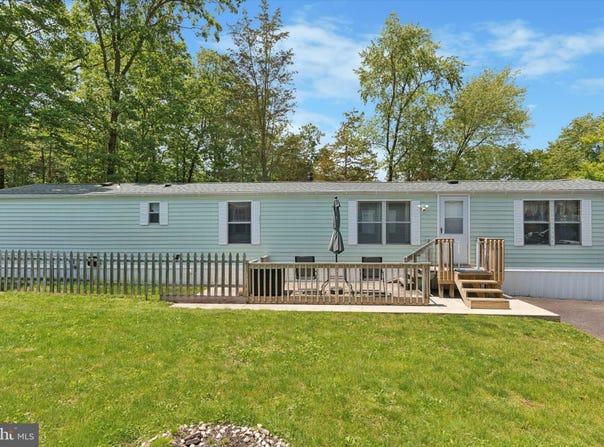 625 WILLOW DRIVE, GREEN LANE, PA 18054