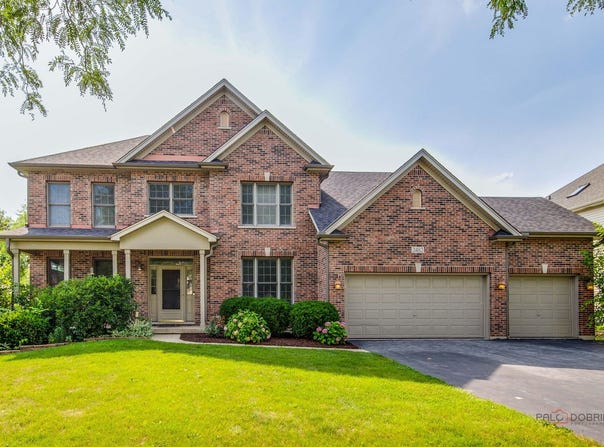 2482 Wyeth Drive, West Chicago, IL 60185
