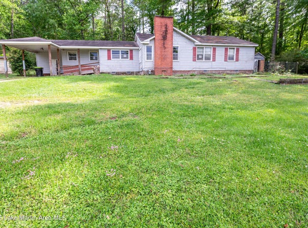 17 Montgomery Ave, Sylacauga, AL 35150